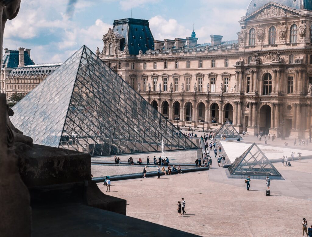 photo of the louvre museum in paris france
did you ask about the best time to visit Paris?