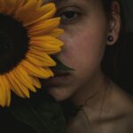 WWW.mantowf.com woman hiding on تمتع بغموضك sunflower photography