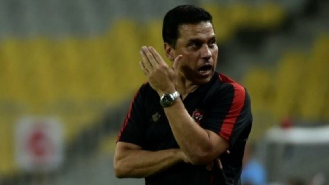 اتحاد الكرة المصري يقرر إقالة مدرب الفراعنة حسام البدري وجهازه المعاون