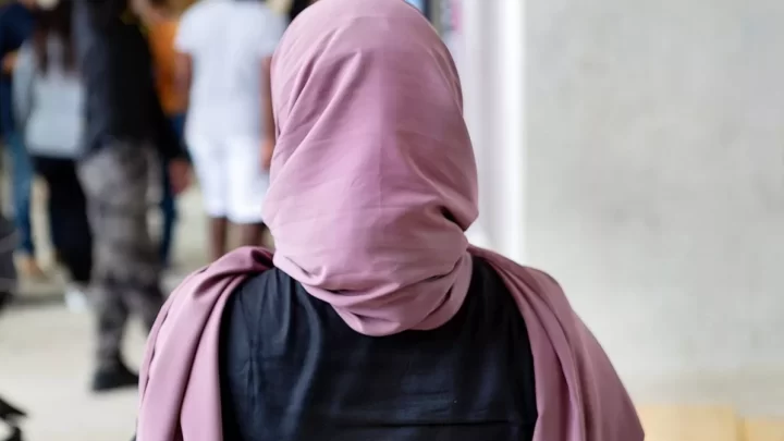 المعهد الفرنسي للرأي العام: “هناك تزايد في انتشار الإسلام في المدرسة الثانوية”