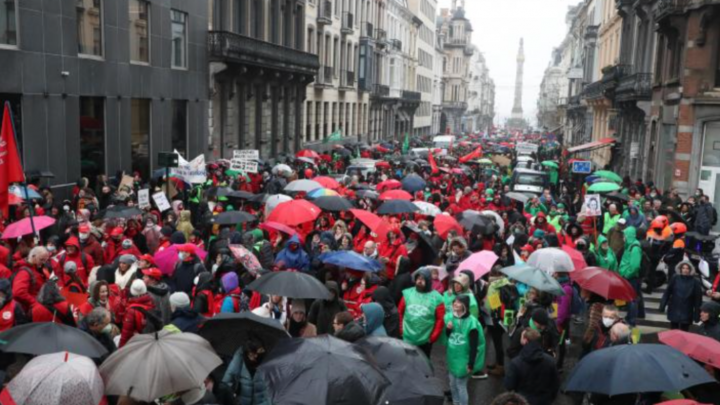 بلجيكا: تجمع آلاف المتظاهرين في بروكسل للتنديد بنظام التعليم