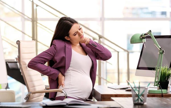 6 طرق لعلاج آلام الرقبة أثناء الحمل