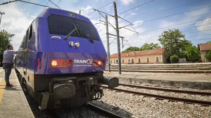 مقتل 3 مهاجرين دهسا تحت عجلات قطار في اليونان