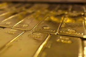 سويسرا تعتمد عقوبات الاتحاد الأوروبي بشأن الذهب الروسي – SWI swissinfo.ch سويسرا بالعربي