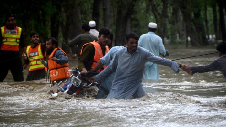 ثلث باكستان مغمور تحت الماء.. ما الذي حدث وما أسبابه؟ – الجزيرة نت