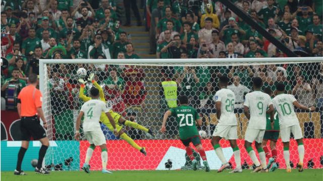 كأس العالم 2022: السعودية تخسر أمام المكسيك وتونس تودع البطولة رغم فوزها على فرنسا