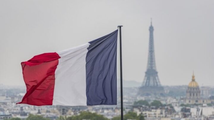 فرنسا تعتزم منح تأشيرات عاجلة لمتضرري الزلزال