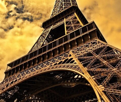 اكتشف سحر باريس: دليل لمدينة الحب